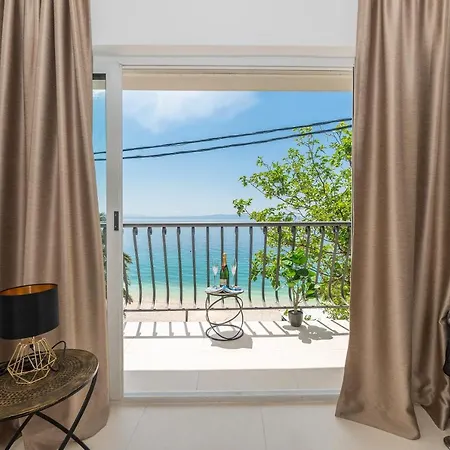 Kate Bratus, Makarska Villa *